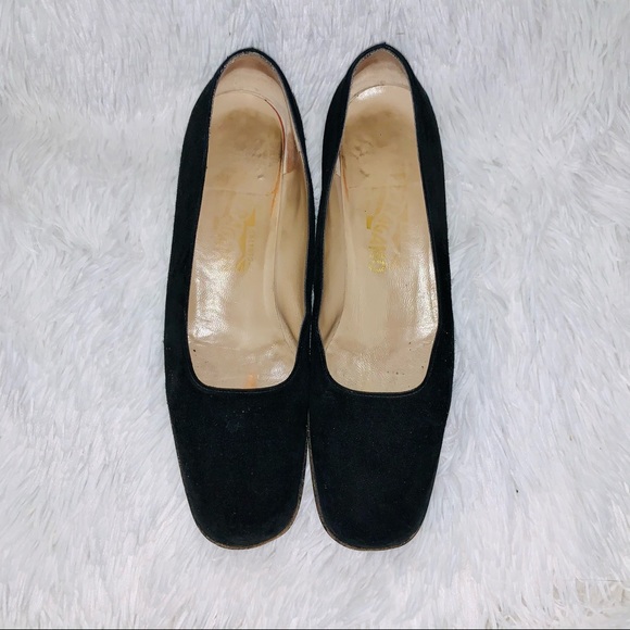 Ferragamo 8.5 AA Narrow Black Suede Low Block Heels Mary Jane Pumps - Picture 4 of 9